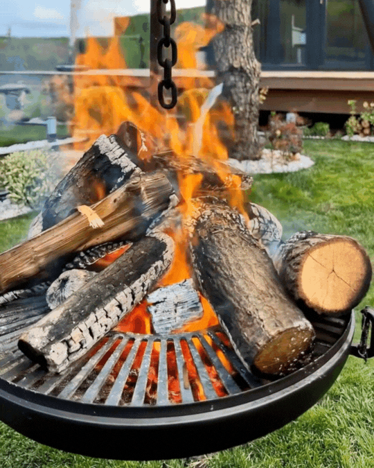 Ateş Çukuru ve Bahçe Şöminesi: Bahçe Mobilyaları, Izgara ve BBQ Keyfi İçin En Trend Seçenekler